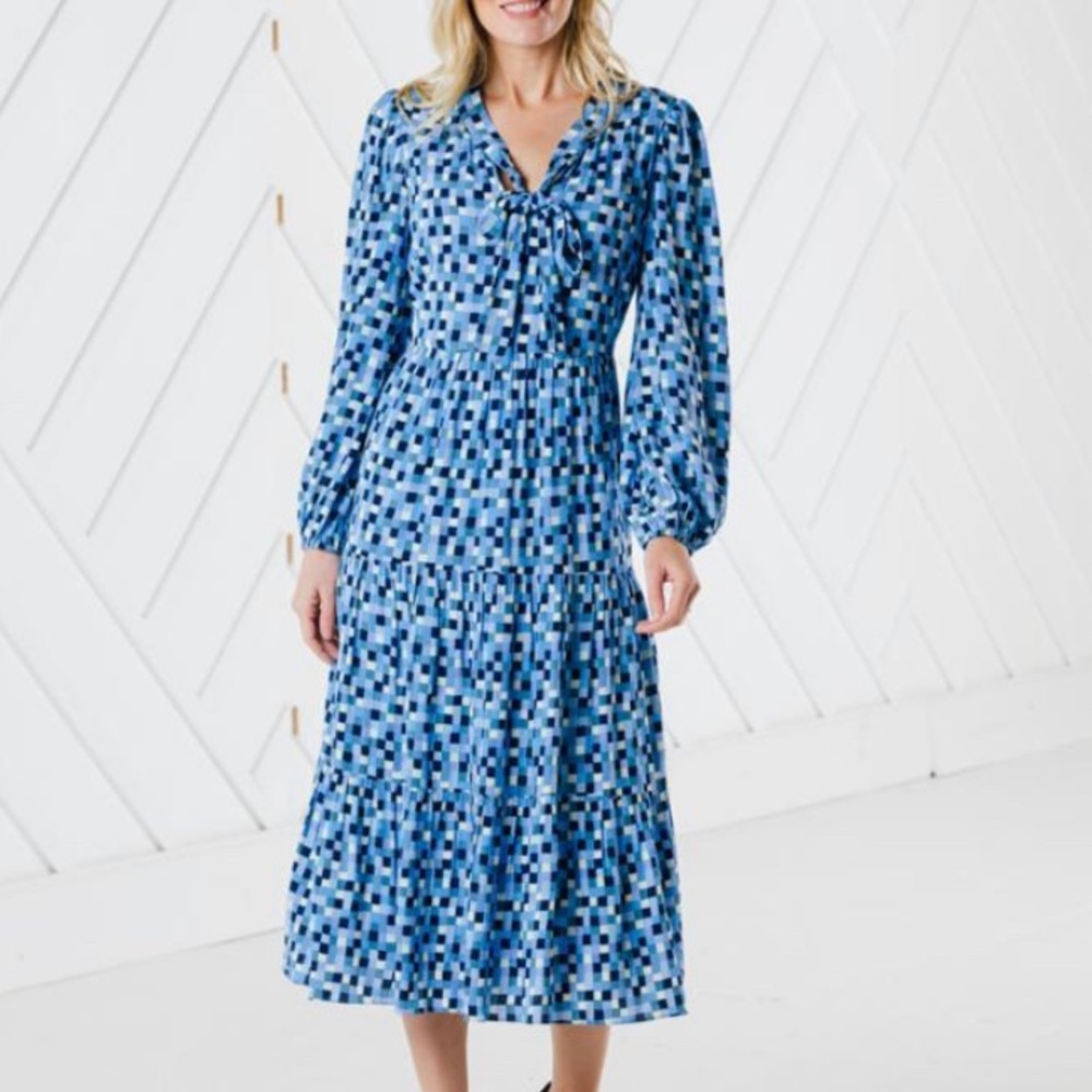 Fall floral print stands out in this chic and easy midi dress silhouette NWT - Picture 3 of 5
